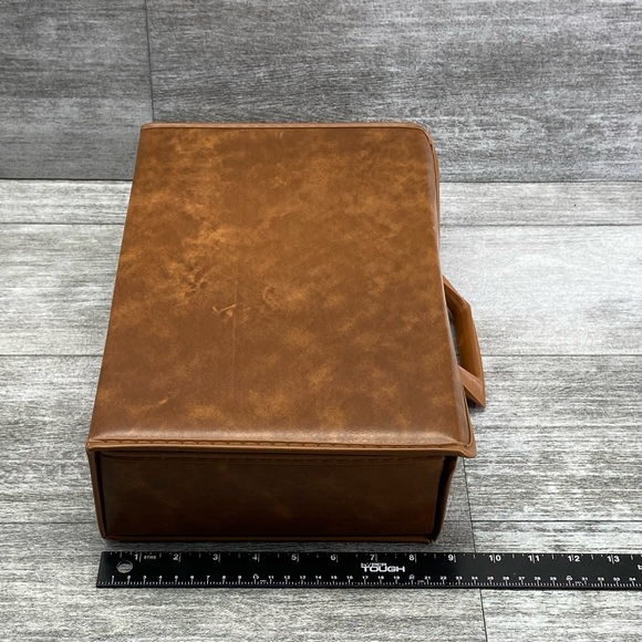 VTG Service Mfg. Co. Made in USA 24 Ct. Cassette Travel Storage Hard Shell Case - Picture 10 of 16